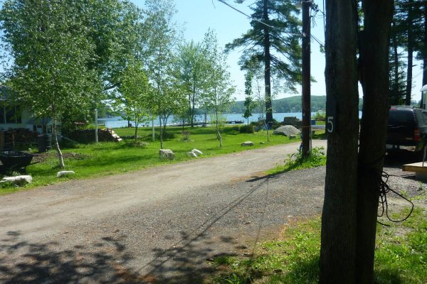 BerrysGrove-LakesideRVSites-HappyGrounds