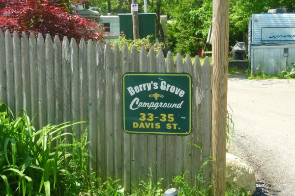 BerrysGrove-entrance-HappyGrounds