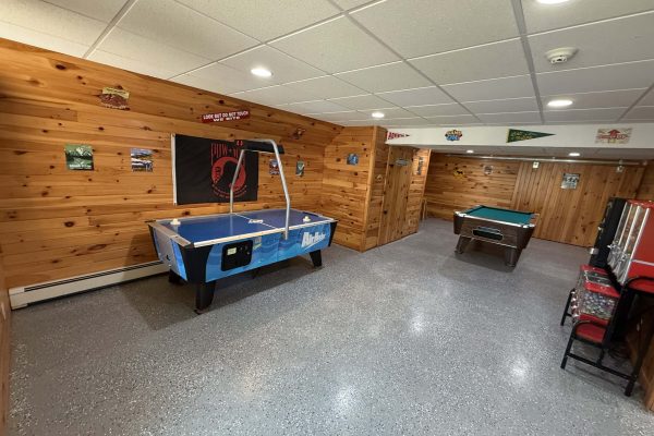 HappyGrounds-Circle-CG-rechall-gameroom-airhockeytable