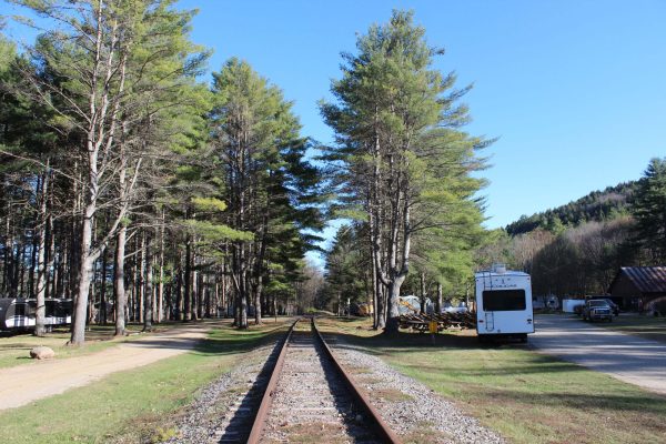 Happy-Grounds-Glen-Hudson-April26shoot-TrainTracks-1